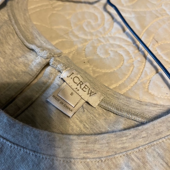 Super cute J. Crew ruffle hem top. - Picture 3 of 5